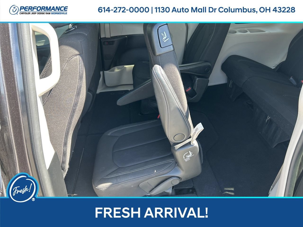 Used 2023 Chrysler Voyager LX FWD image 13