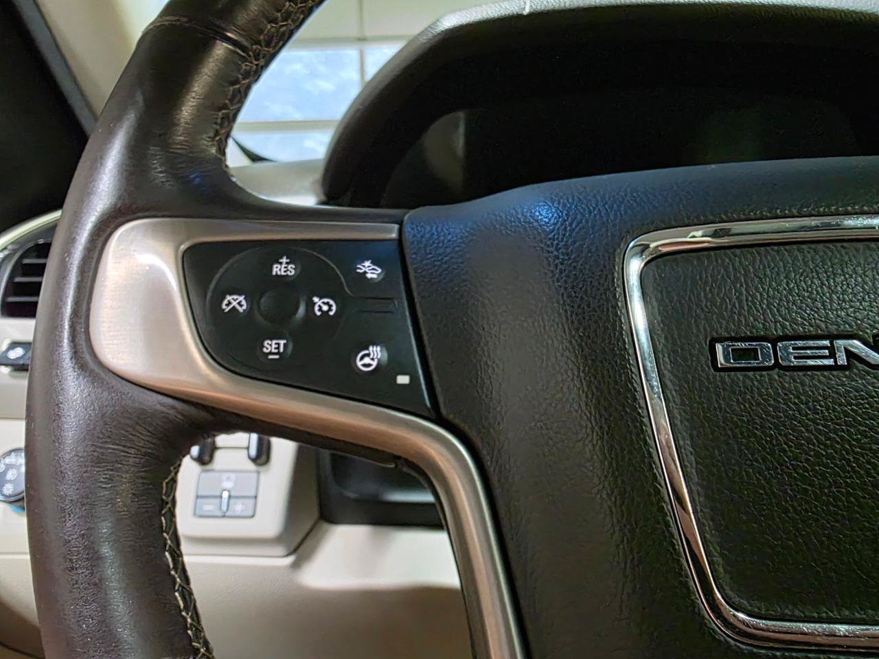 Used 2017 GMC Yukon XL Denali w/ Open Road Package AWD/4WD image 36