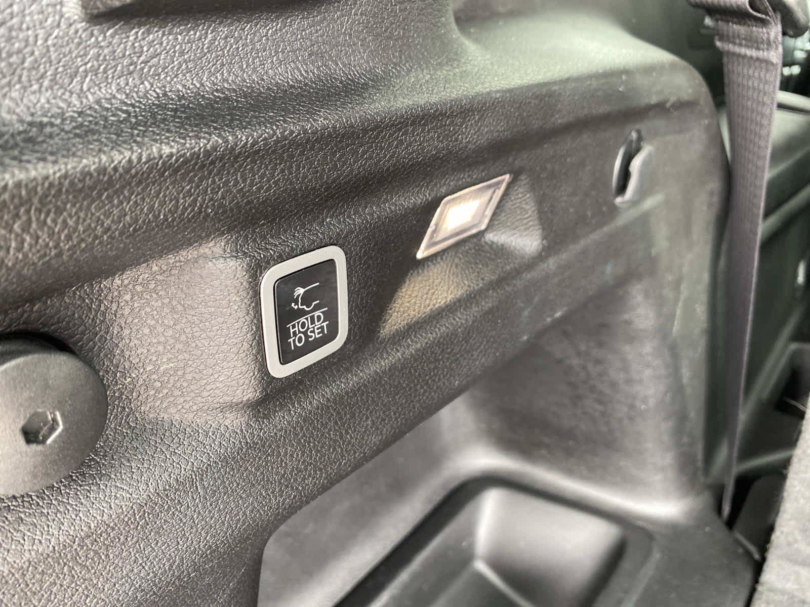 Certified 2023 Jeep Grand Cherokee L Laredo AWD/4WD image 7