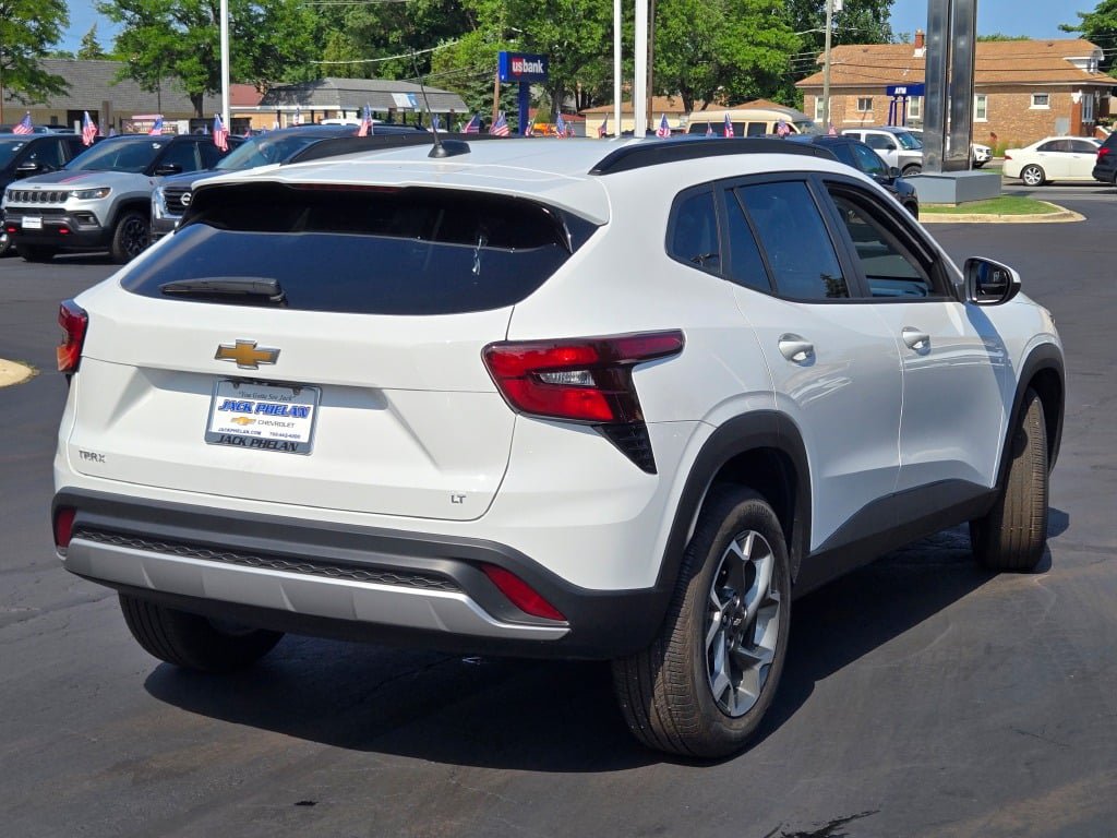 Used 2026 Chevrolet Trax LT FWD image 11
