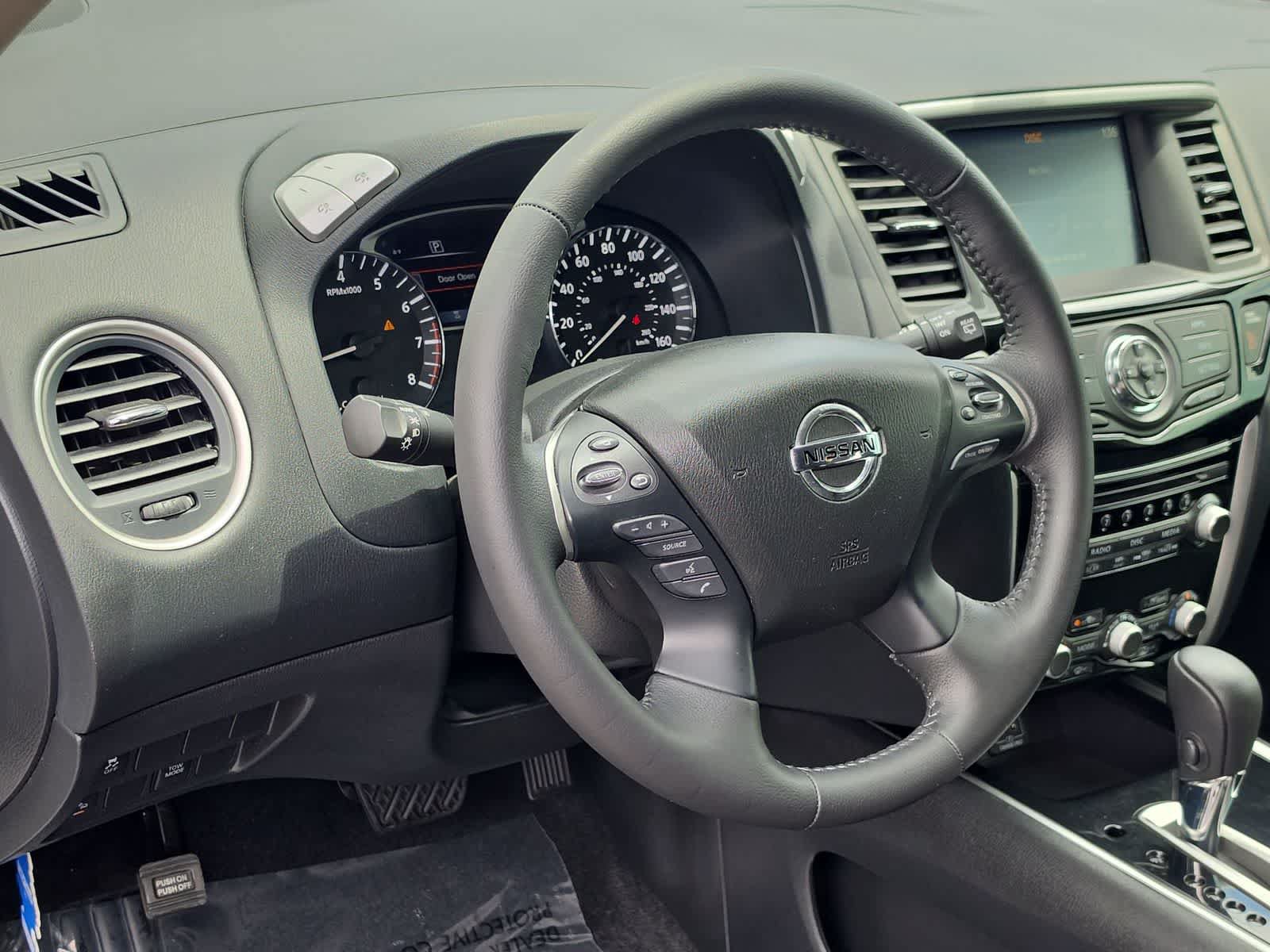 Used 2020 Nissan Pathfinder SV FWD image 10