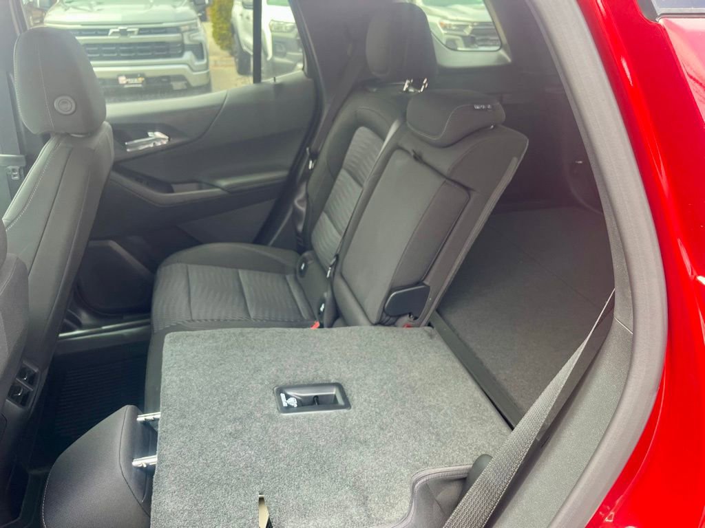 New 2026 Chevrolet Equinox LT w/ Safety and Technology Package AWD/4WD image 25