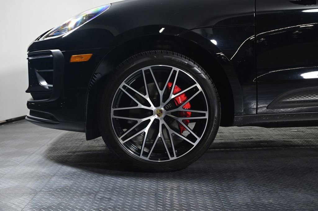 Certified 2023 Porsche Macan S AWD/4WD image 27