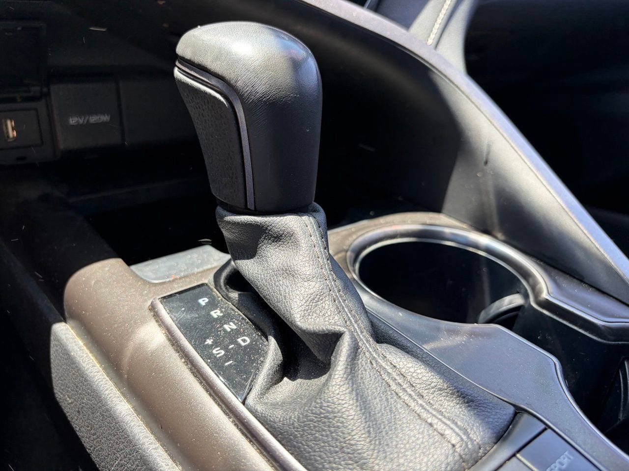Used 2024 Toyota Camry SE FWD image 7