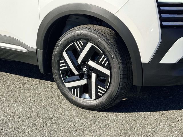 New 2026 Nissan Kicks SV image 7