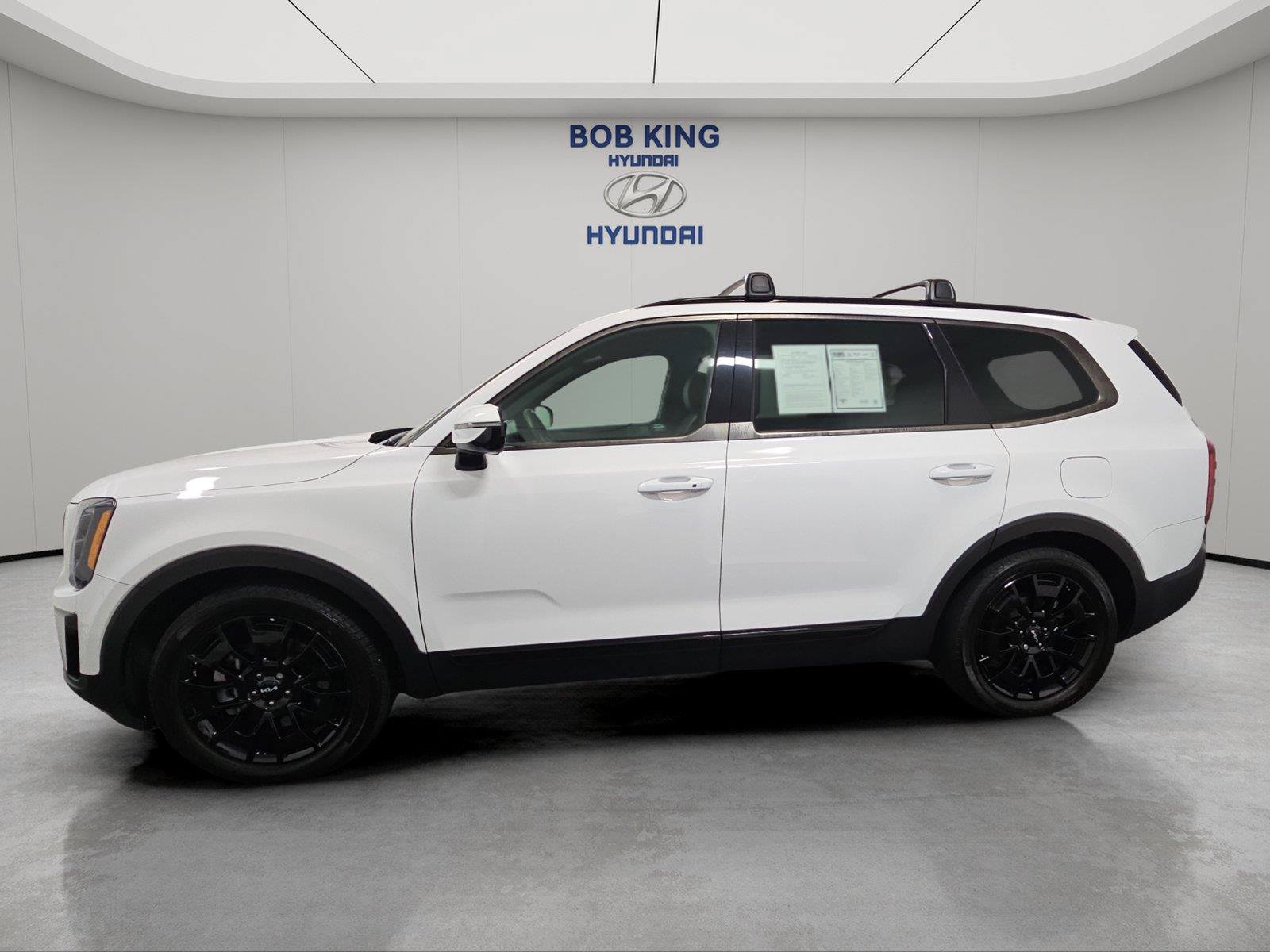 Used 2022 Kia Telluride SX w/ SX Prestige Package AWD/4WD image 2