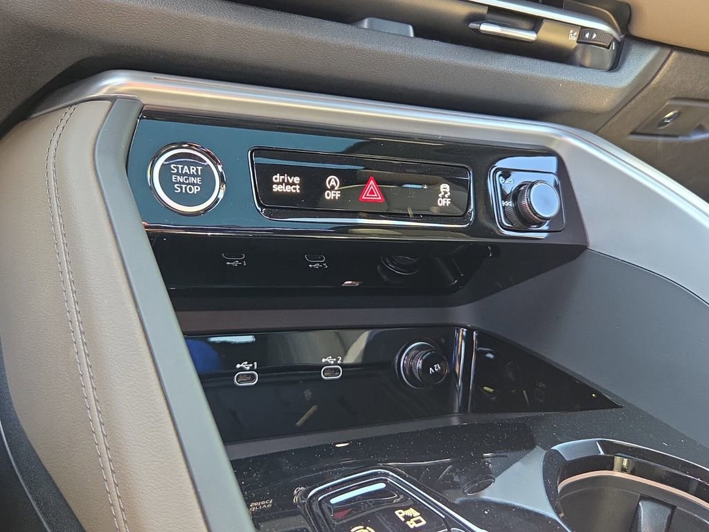 Certified 2025 Audi Q5 Premium w/ Convenience Package image 22