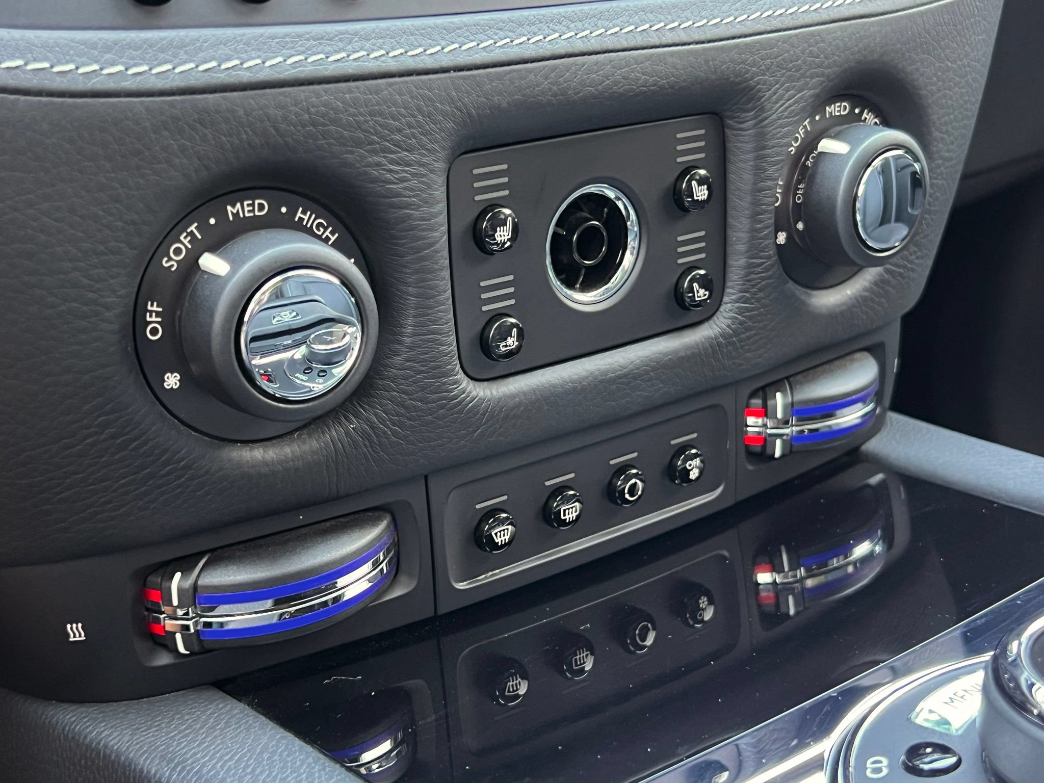 Used 2017 Rolls-Royce Ghost RWD image 30