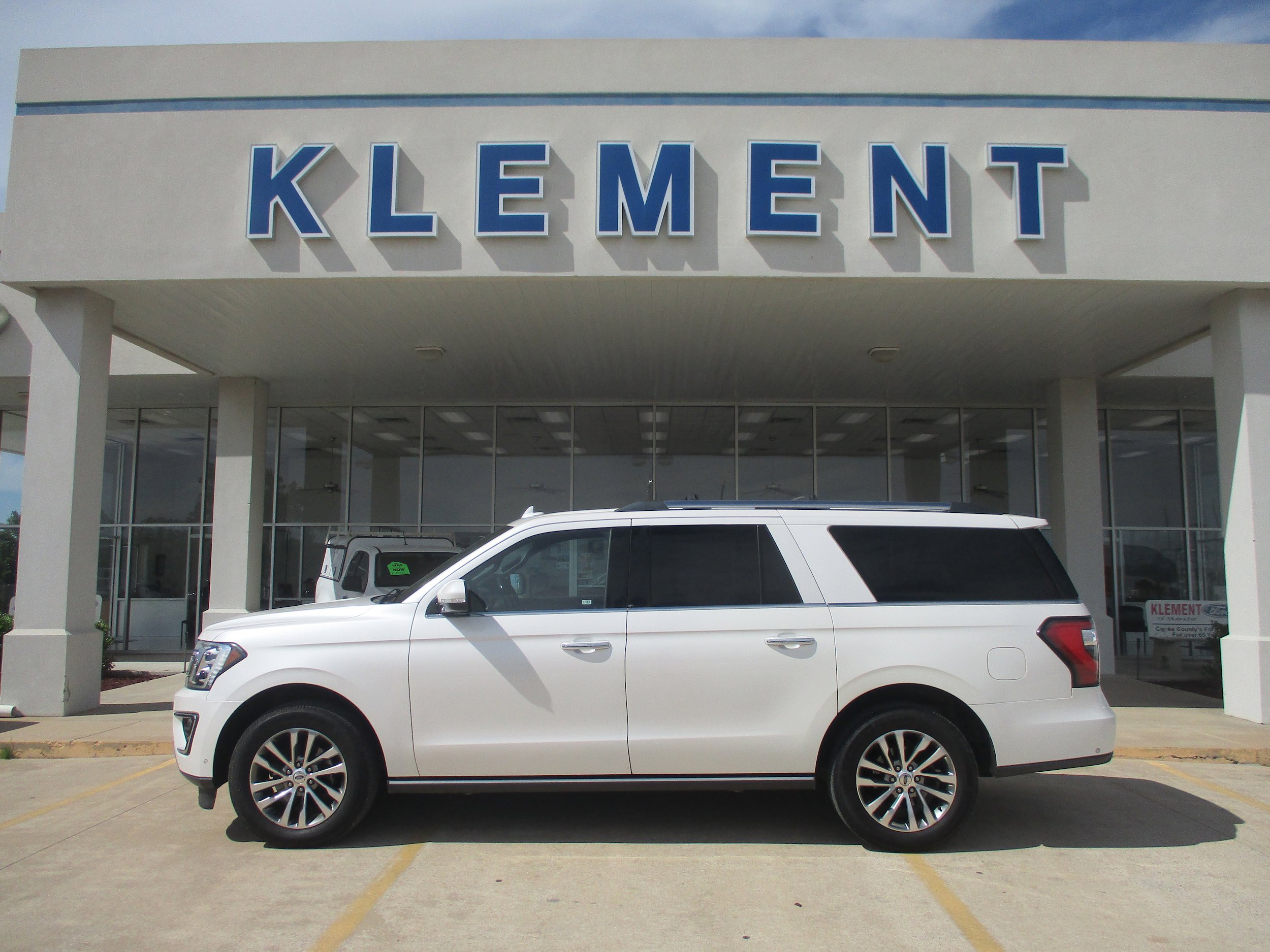 Used 2018 Ford Expedition Max Limited w/ Equipment Group 301A AWD/4WD image 1