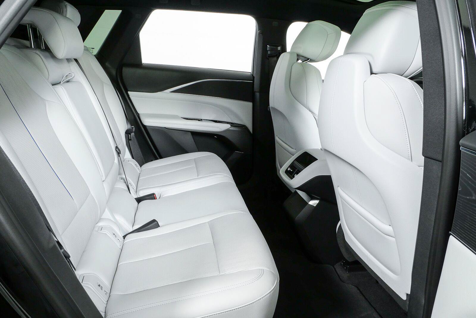 Certified 2024 Cadillac Lyriq Sport RWD image 21