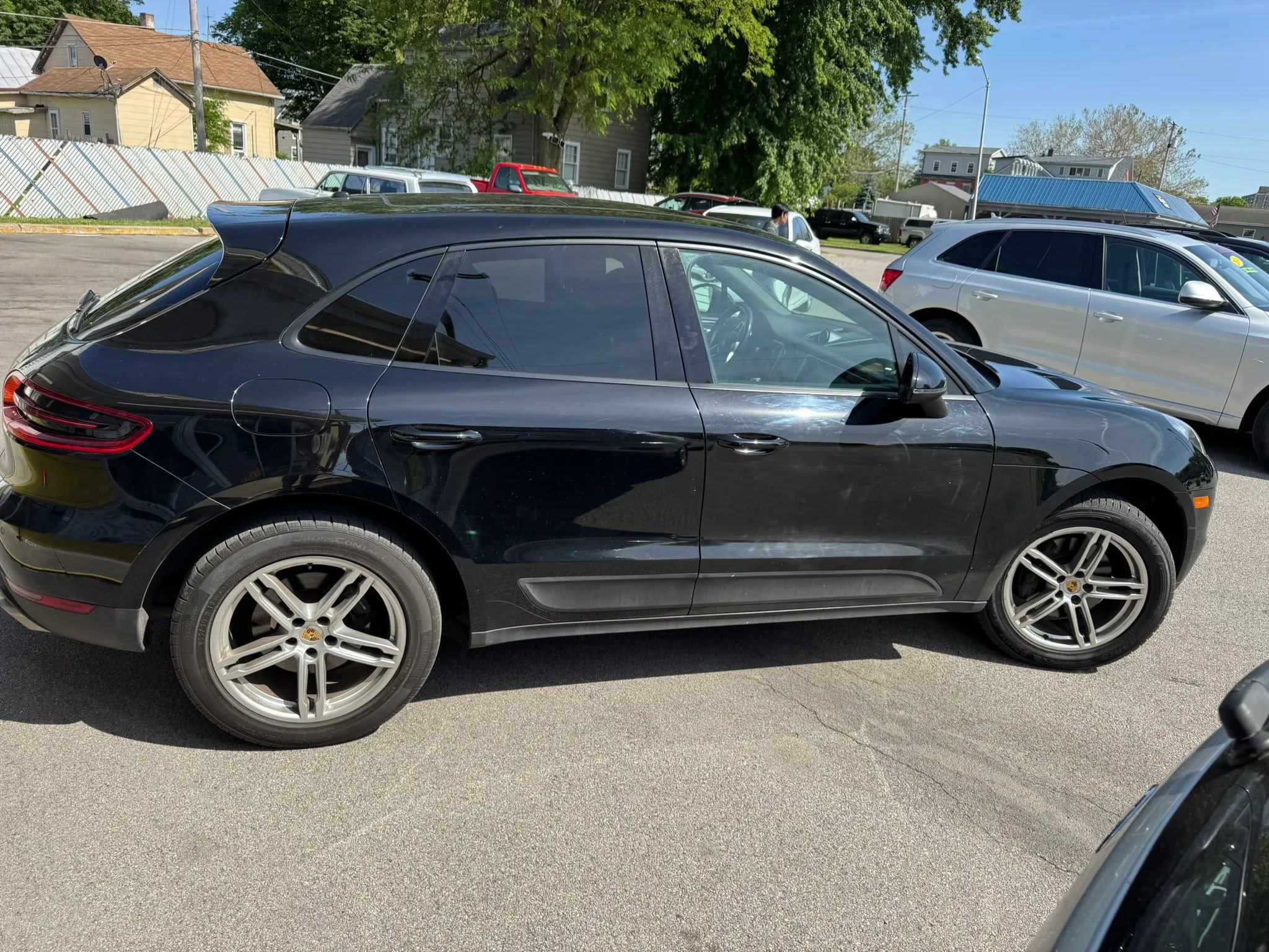 Used 2018 Porsche Macan Sport Edition AWD/4WD image 9