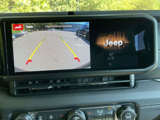 New 2027 Jeep Wrangler Unlimited Sahara AWD/4WD image 30
