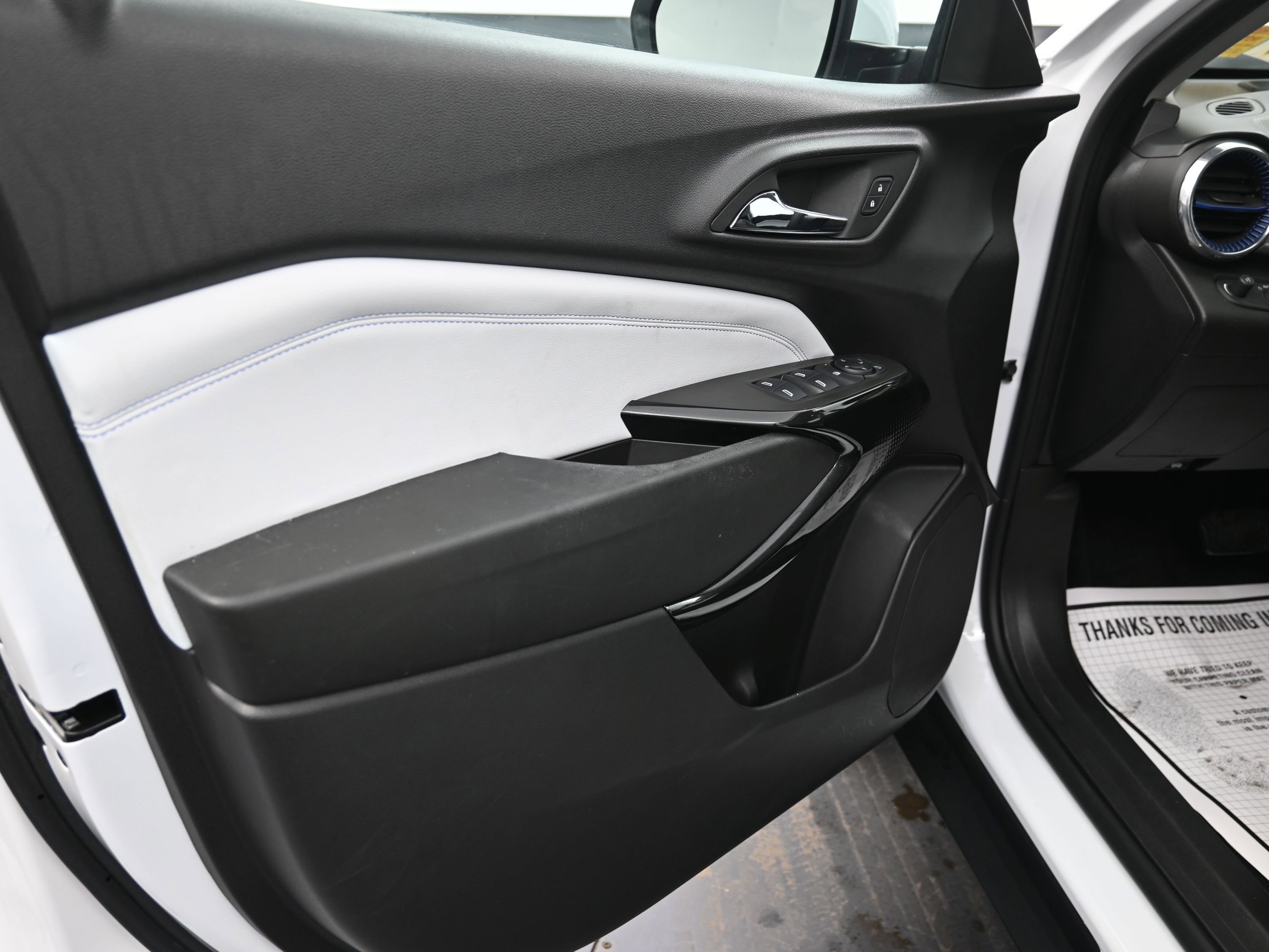 Used 2024 Chevrolet Trax LT w/ Driver Confidence Package image 16