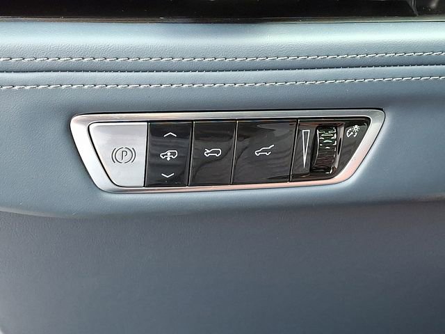 Used 2025 Cadillac Escalade IQ Sport 2 image 33