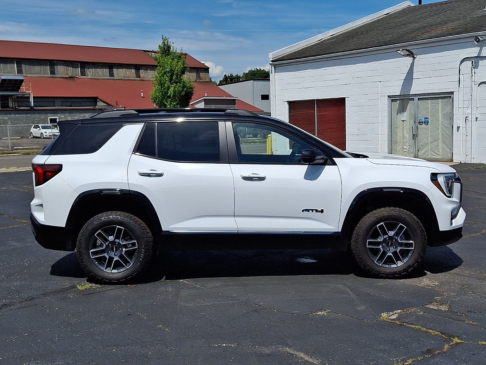 New 2026 GMC Terrain AT4 w/ Technology Package II AWD/4WD image 7