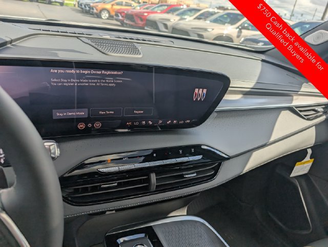 New 2027 Buick Enclave Avenir w/ LPO, Floor Liner Package AWD/4WD image 18