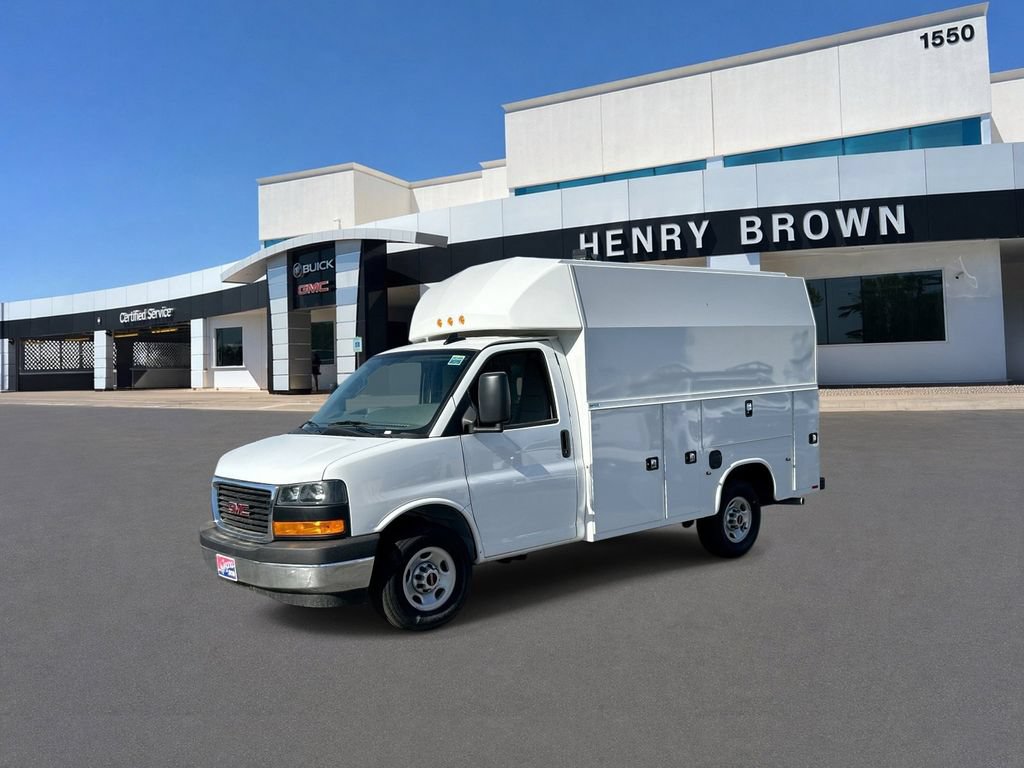 New 2025 GMC Savana 3500 w/ Power Convenience Package