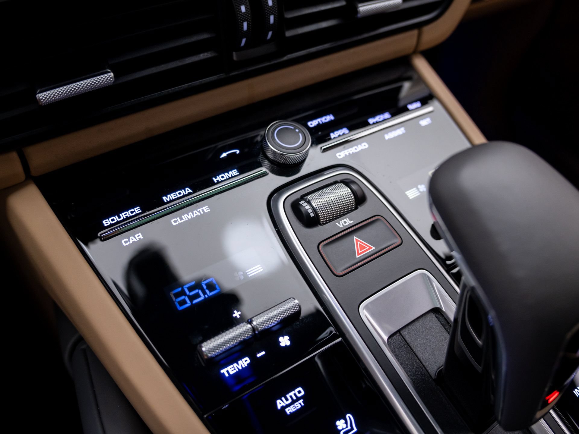 Certified 2023 Porsche Cayenne S AWD/4WD image 21