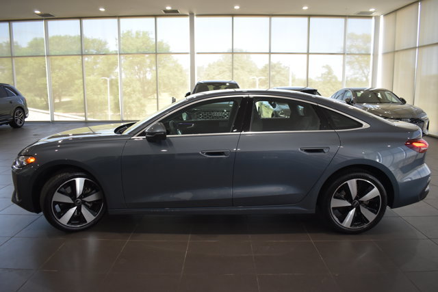 Used 2025 Audi A5 2.0T Premium Plus w/ Premium Plus AWD/4WD image 4