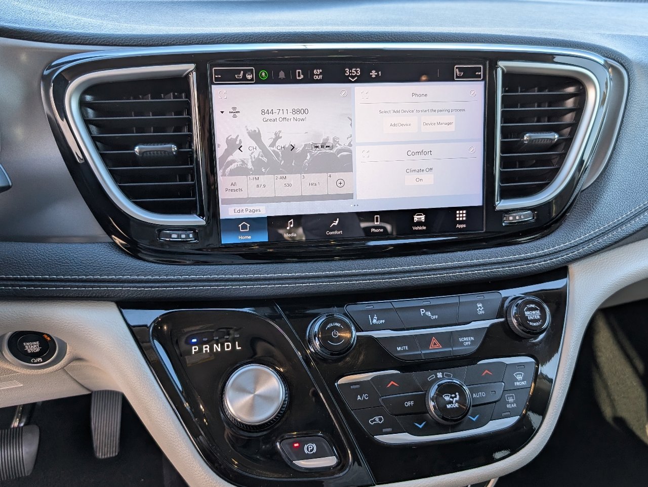 Used 2023 Chrysler Pacifica Touring-L image 18