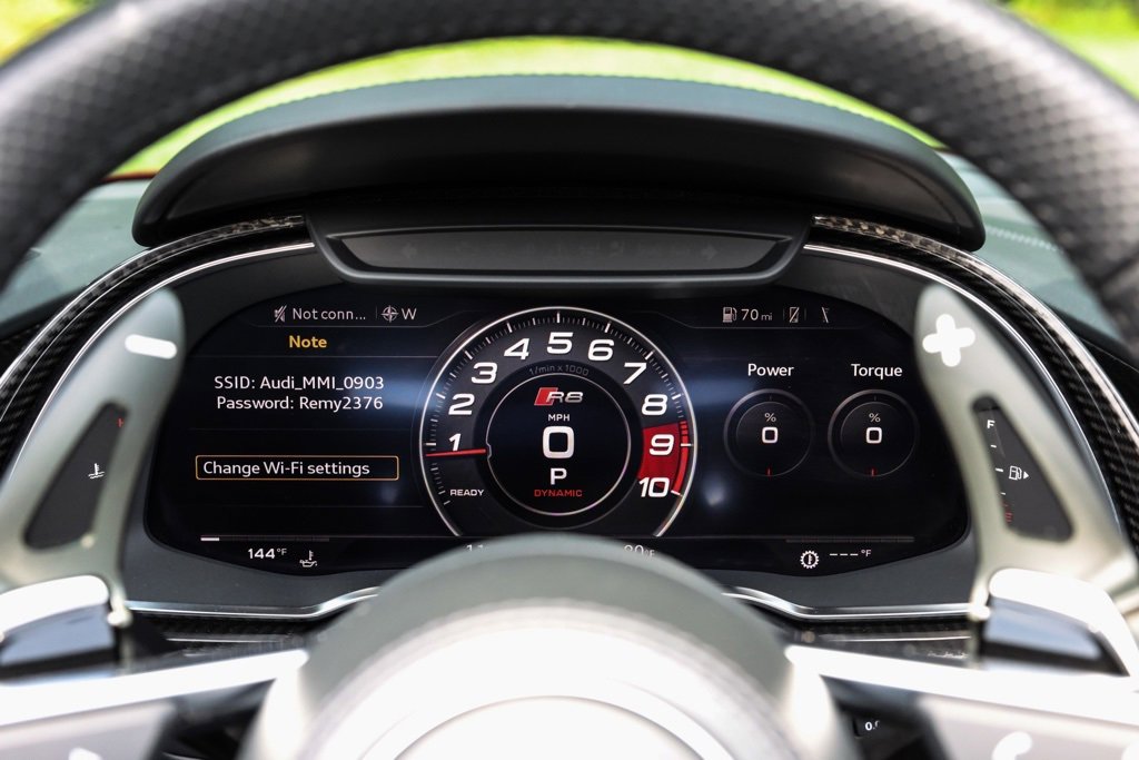 Used 2018 Audi R8 V10 plus w/ Full Leather Package image 32