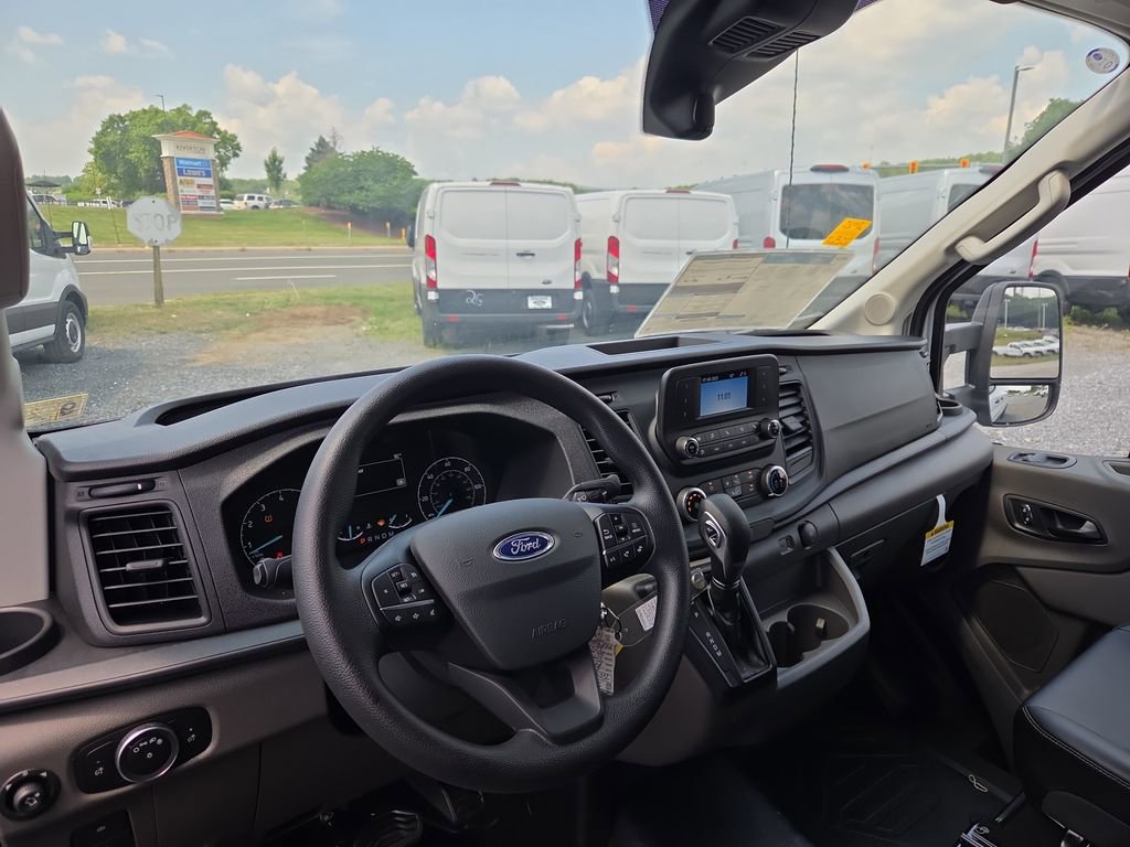 New 2024 Ford Transit 250 148 Medium Roof image 26