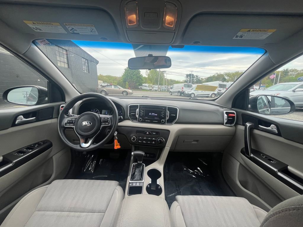 Used 2017 Kia Sportage LX AWD/4WD image 17
