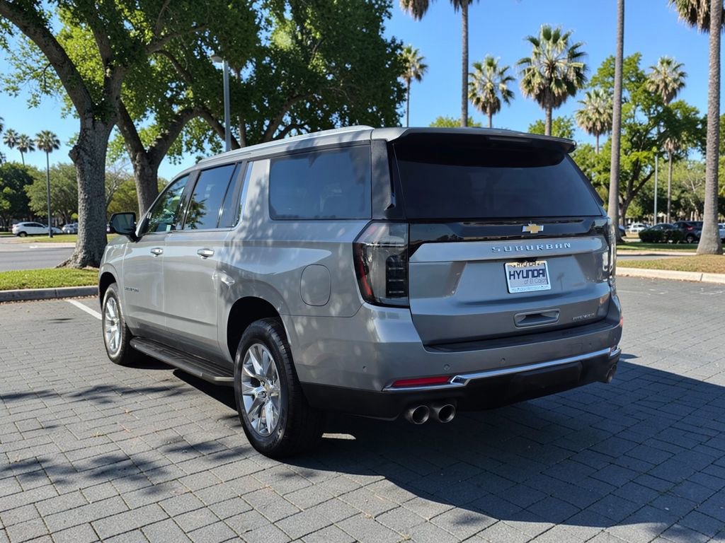 Used 2025 Chevrolet Suburban Premier image 7