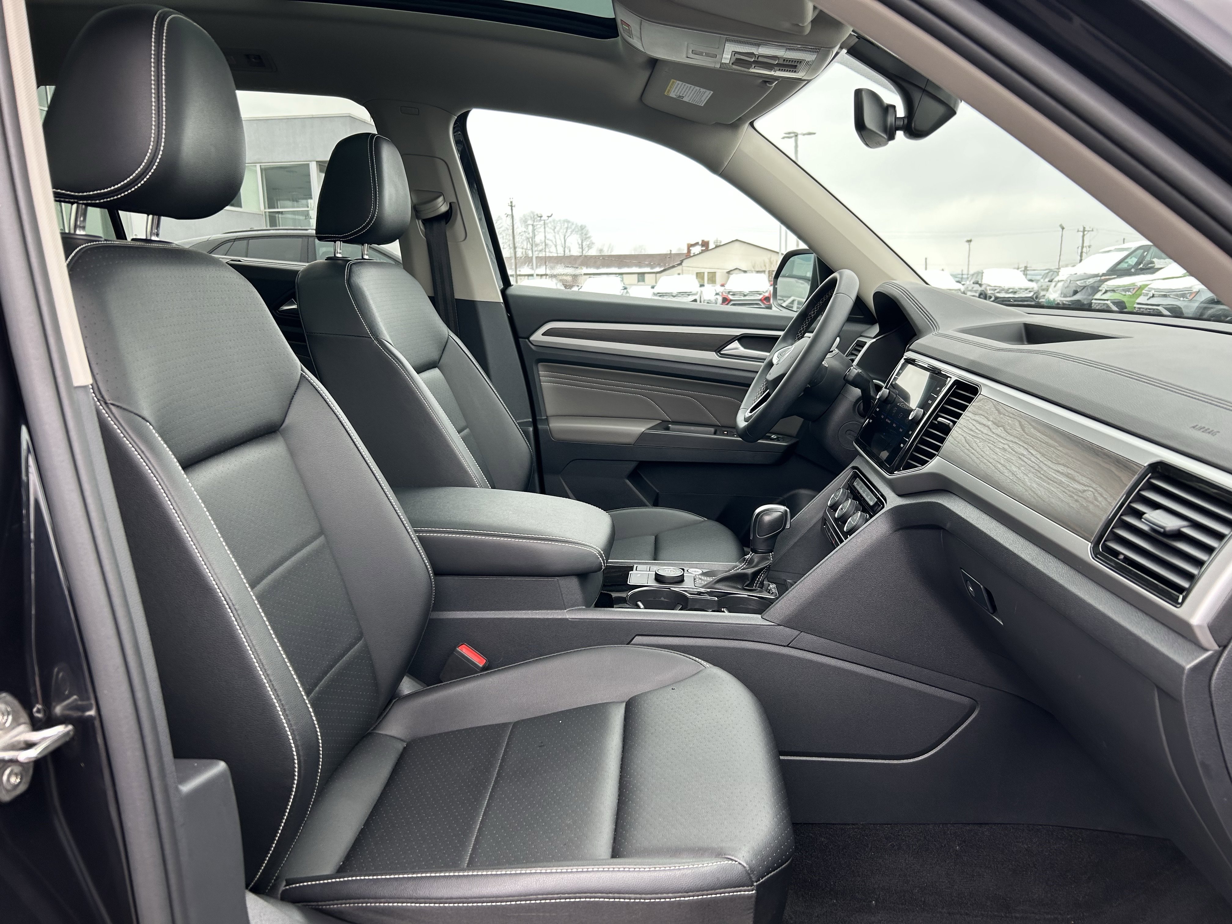 Certified 2023 Volkswagen Atlas SE w/ Panoramic Sunroof Package image 26