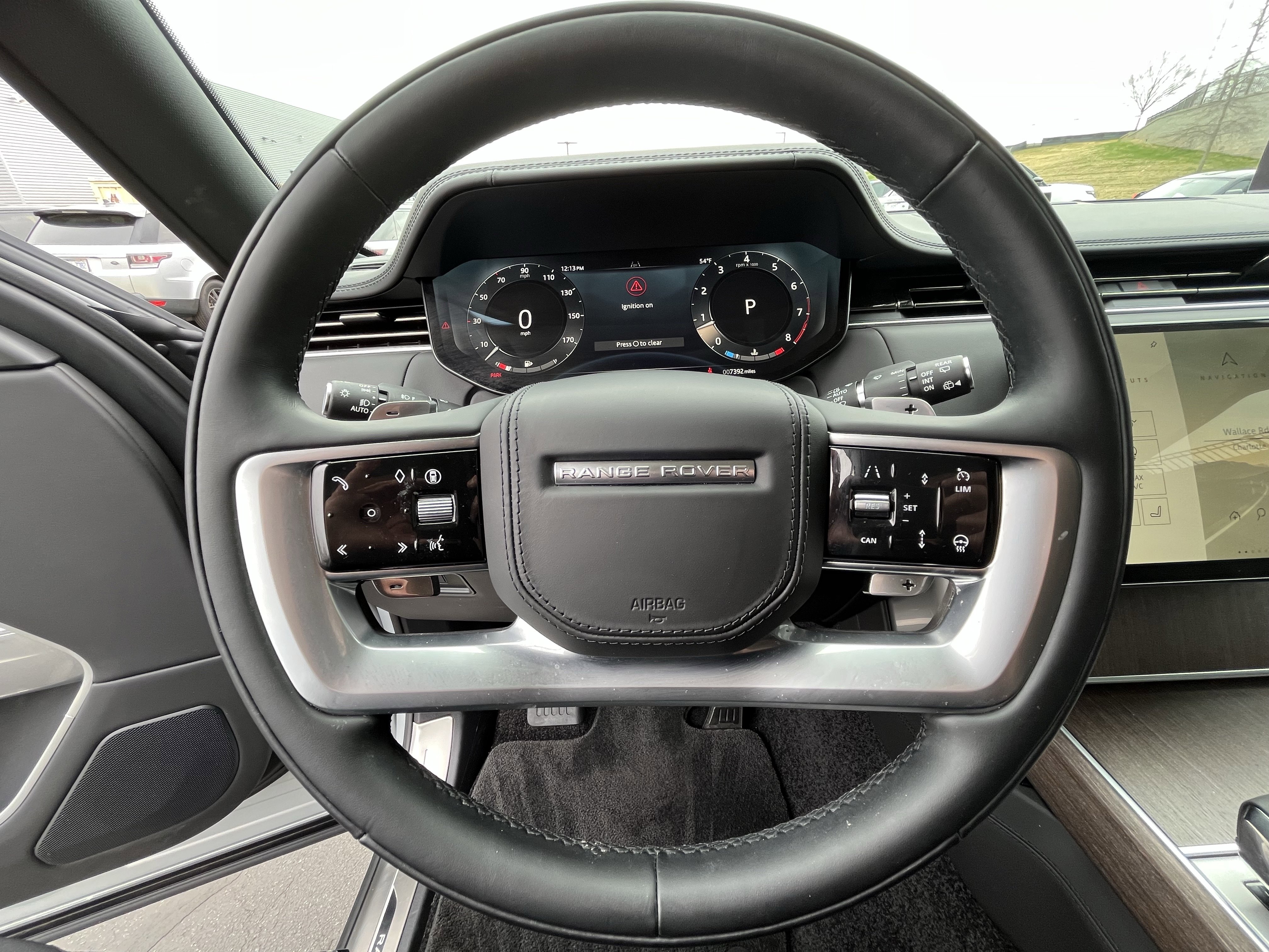 Certified 2025 Land Rover Range Rover SE image 18