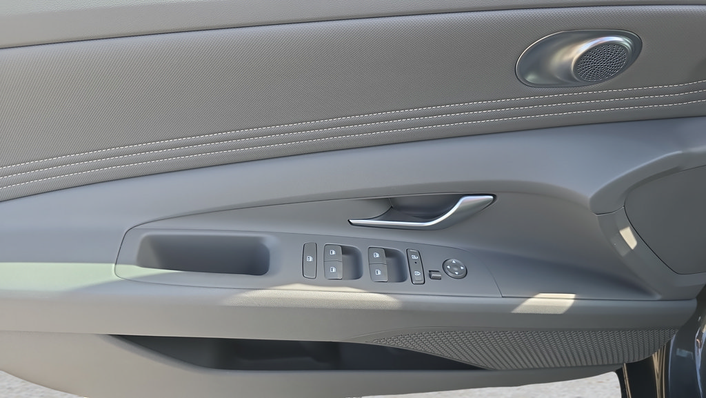 Certified 2026 Hyundai Elantra Sport FWD image 16