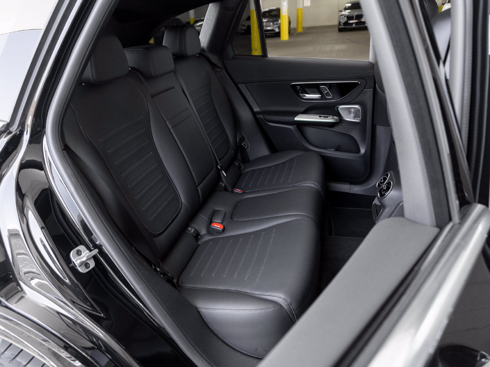 Used 2026 Mercedes-Benz GLC 300 image 24