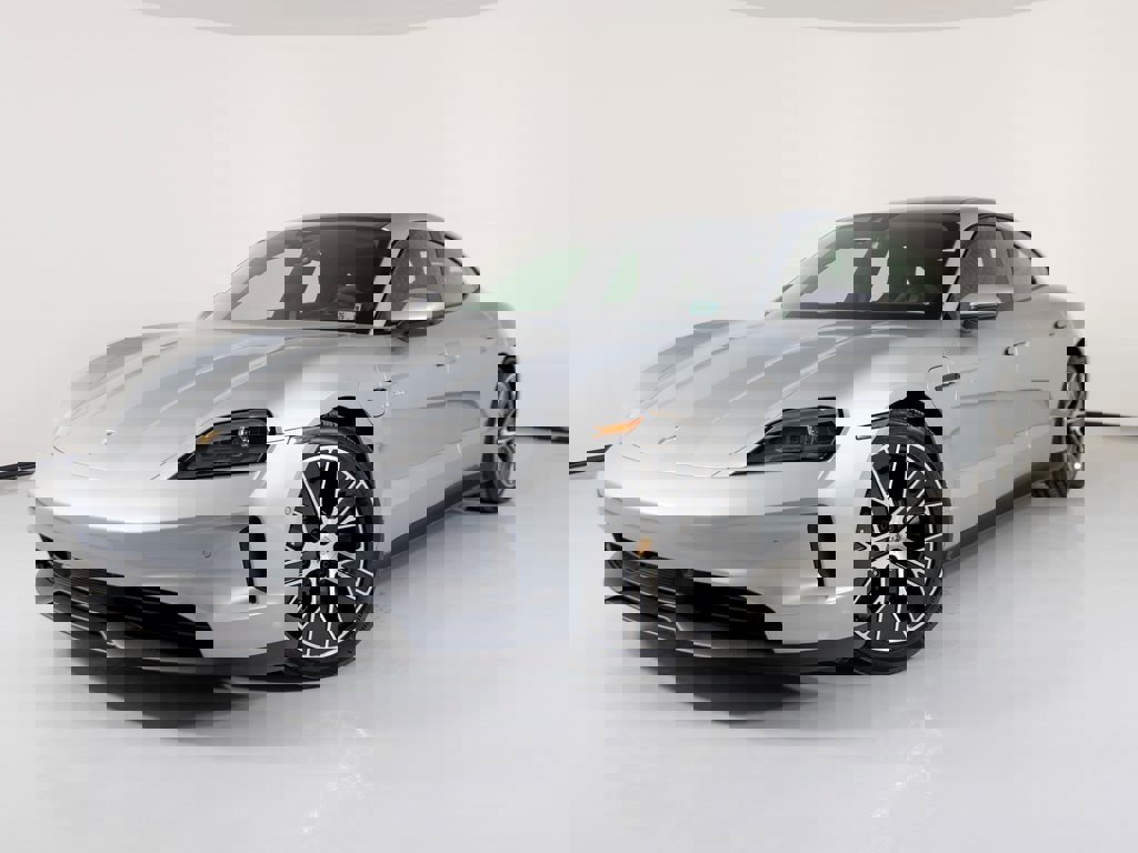 New 2026 Porsche Taycan video 1