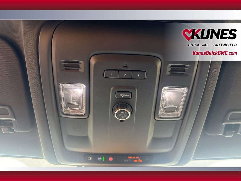 Used 2024 GMC Yukon XL SLT image 34