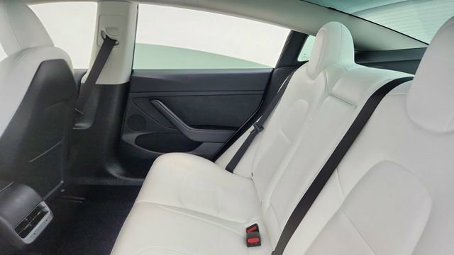 Used 2023 Tesla Model 3 Performance image 29