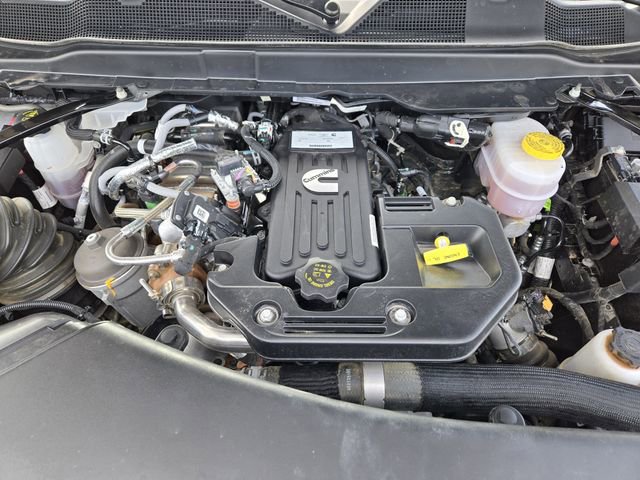 Used 2026 RAM 2500 Laramie AWD/4WD image 32