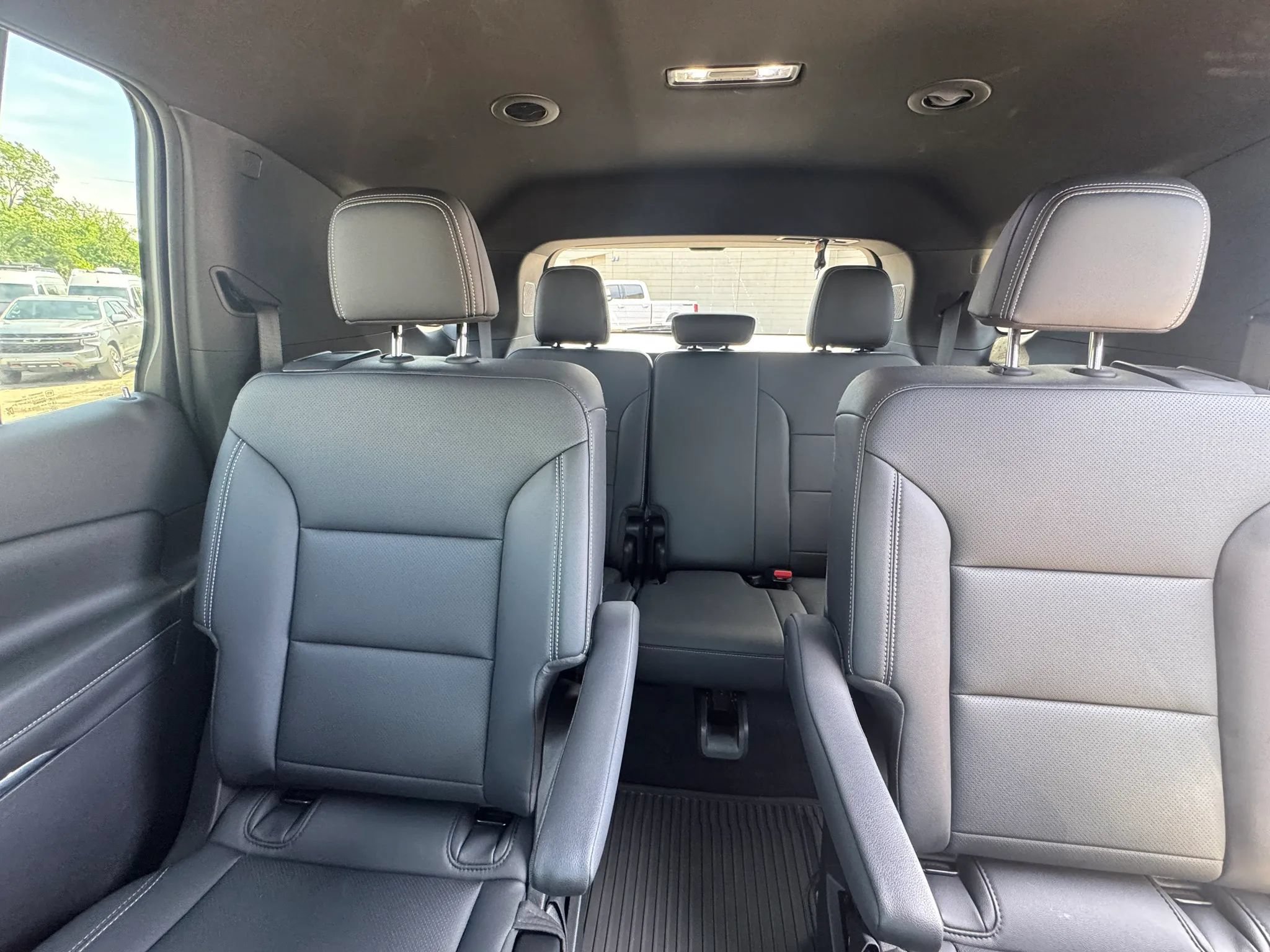 Used 2026 Chevrolet Traverse LT w/ Driver Confidence Package FWD image 13