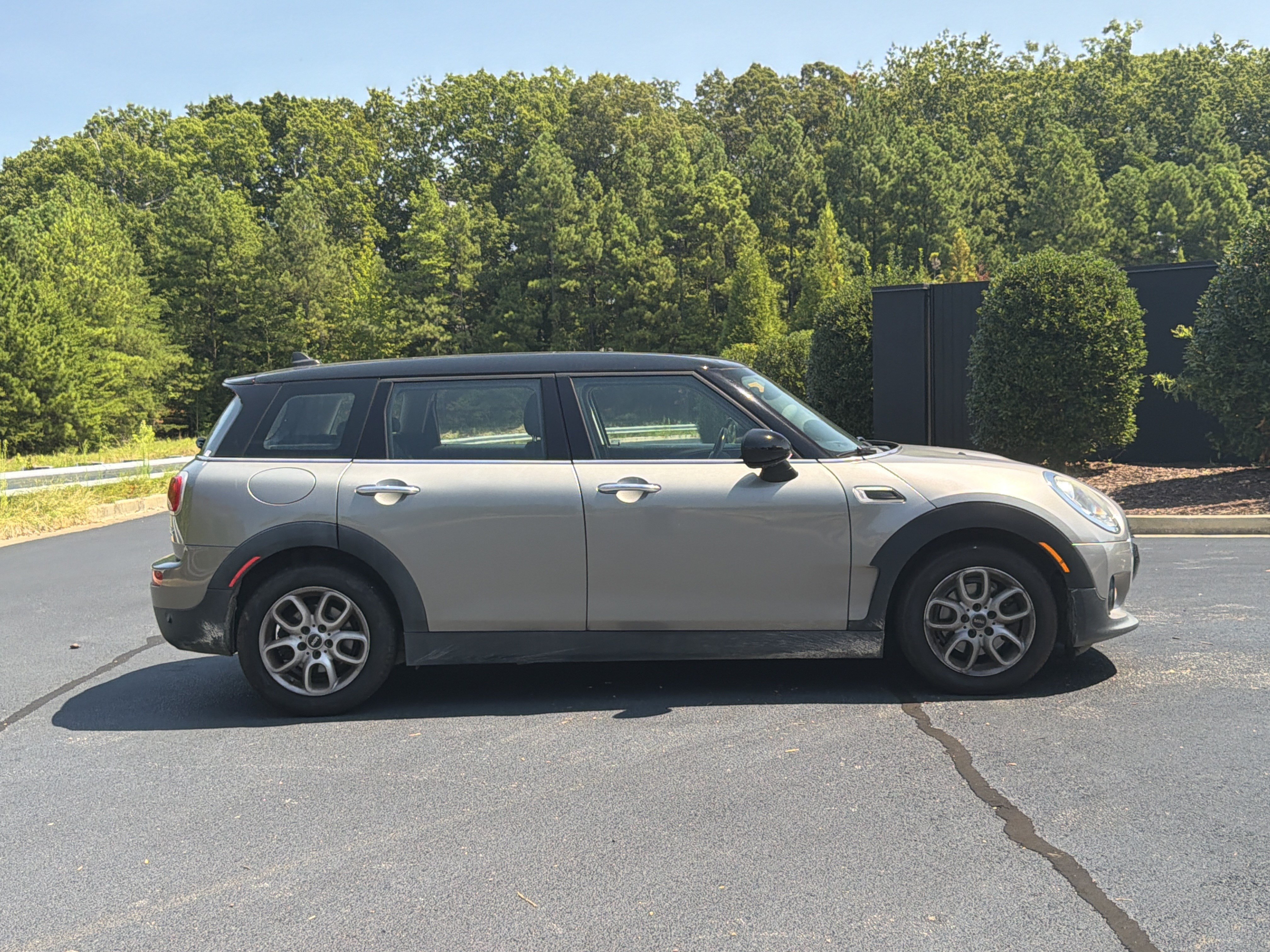 Used 2016 MINI Cooper Clubman FWD image 5