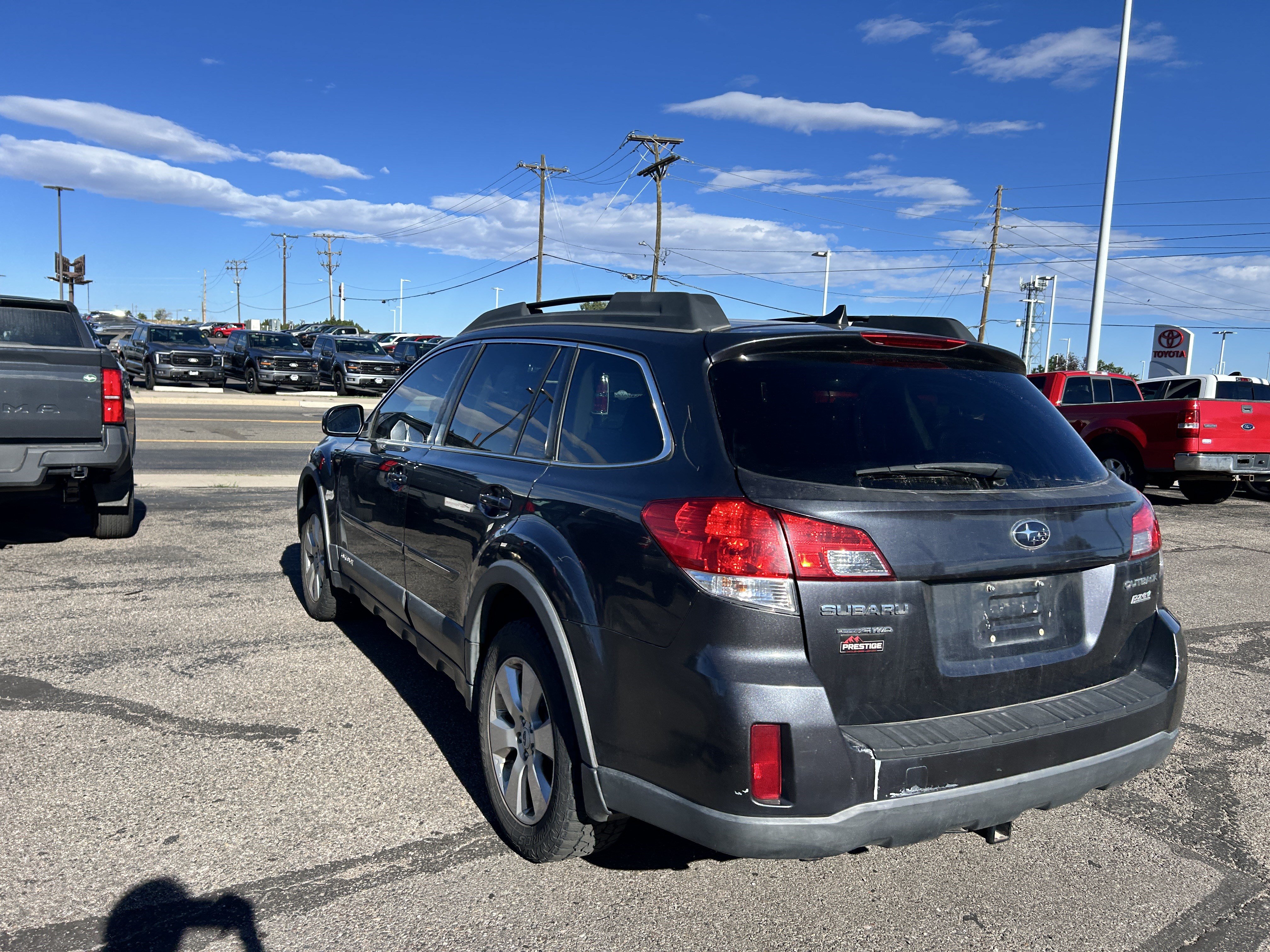 Used 2012 Subaru Outback 2.5i Limited w/ Popular Pkg 1B AWD/4WD image 3