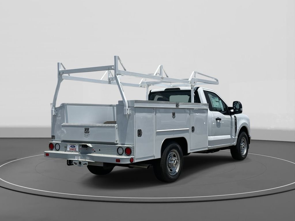 New 2025 Ford F350 XL w/ XL Chrome Package image 5