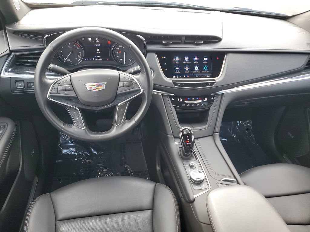 Certified 2024 Cadillac XT5 Premium Luxury w/ Technology Package AWD/4WD image 17