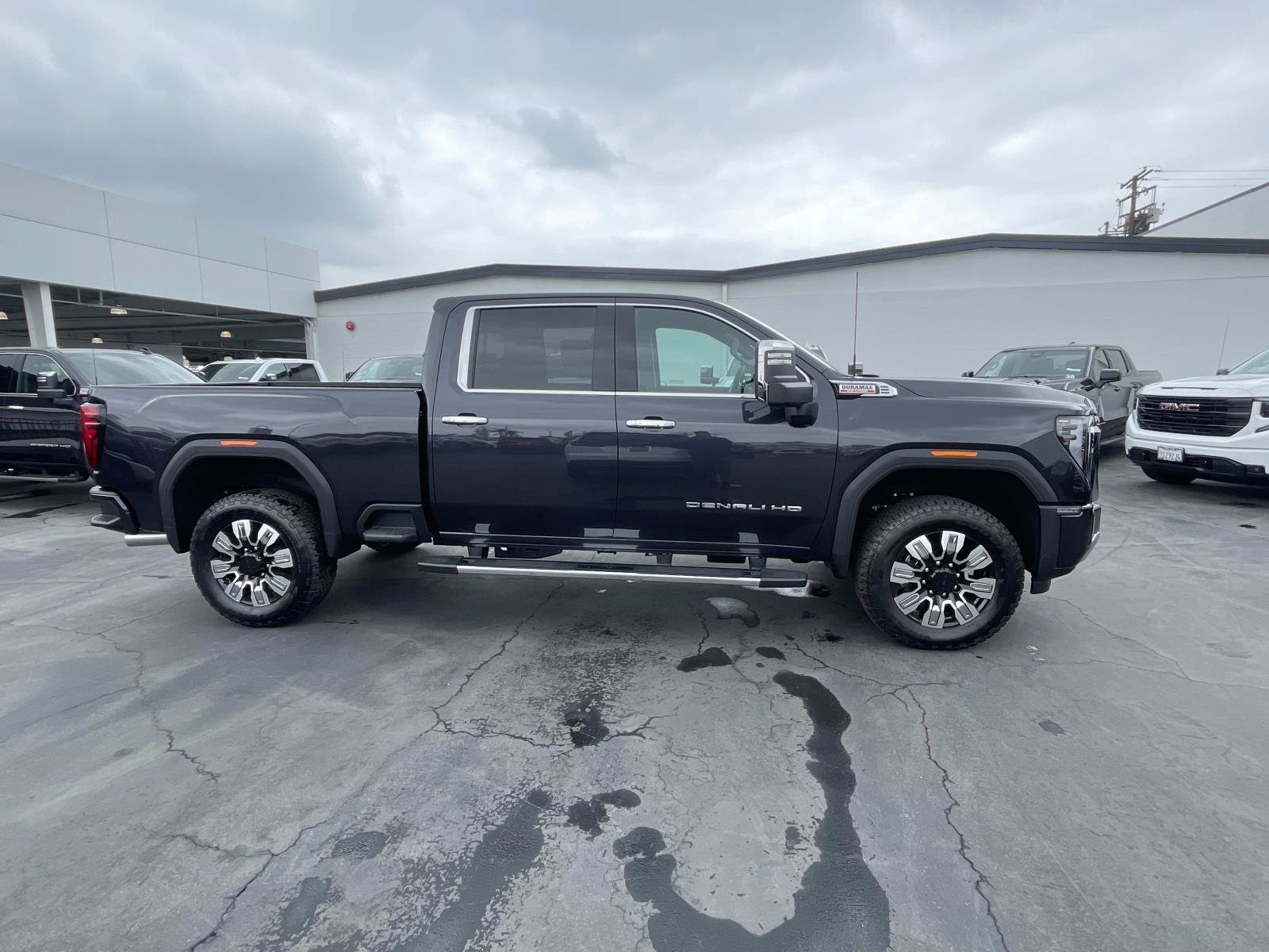 New 2026 GMC Sierra 2500 Denali w/ Max Trailering Package AWD/4WD image 4