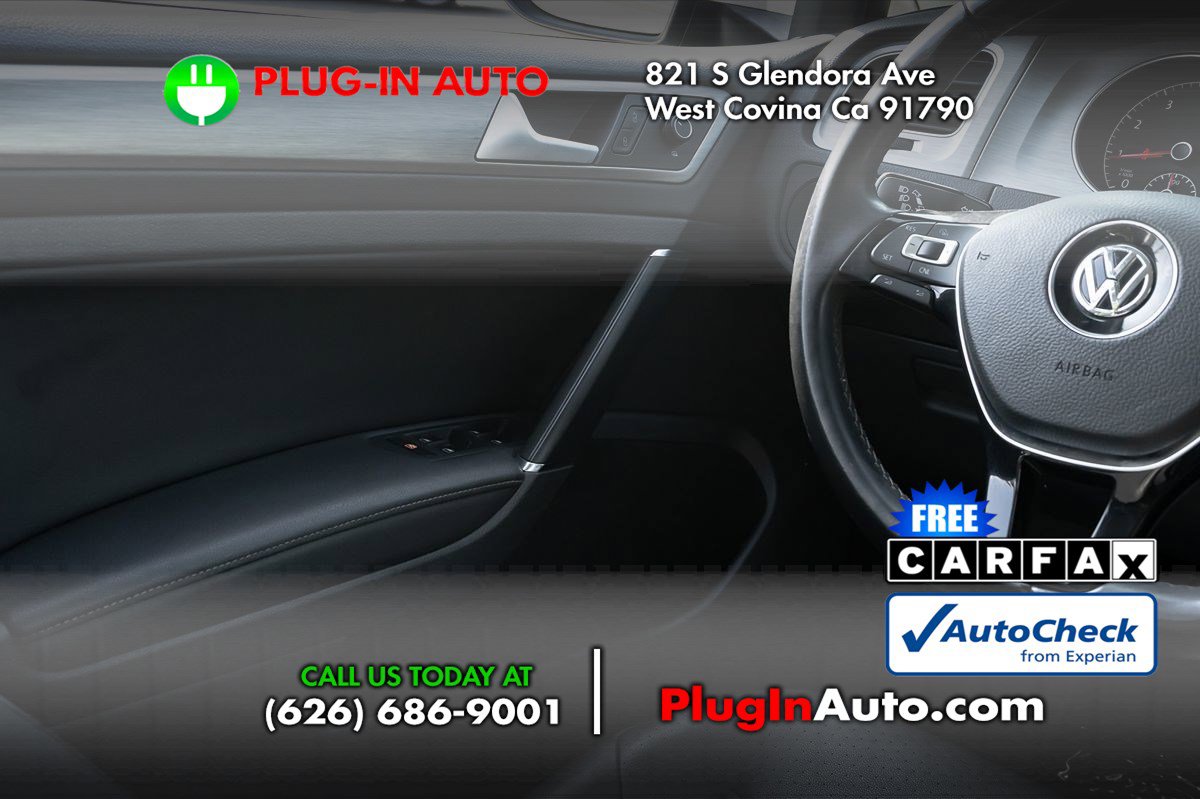 Used 2015 Volkswagen Golf S image 13