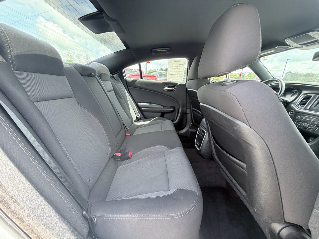Used 2017 Dodge Charger SE w/ Popular Equipment Group image 21