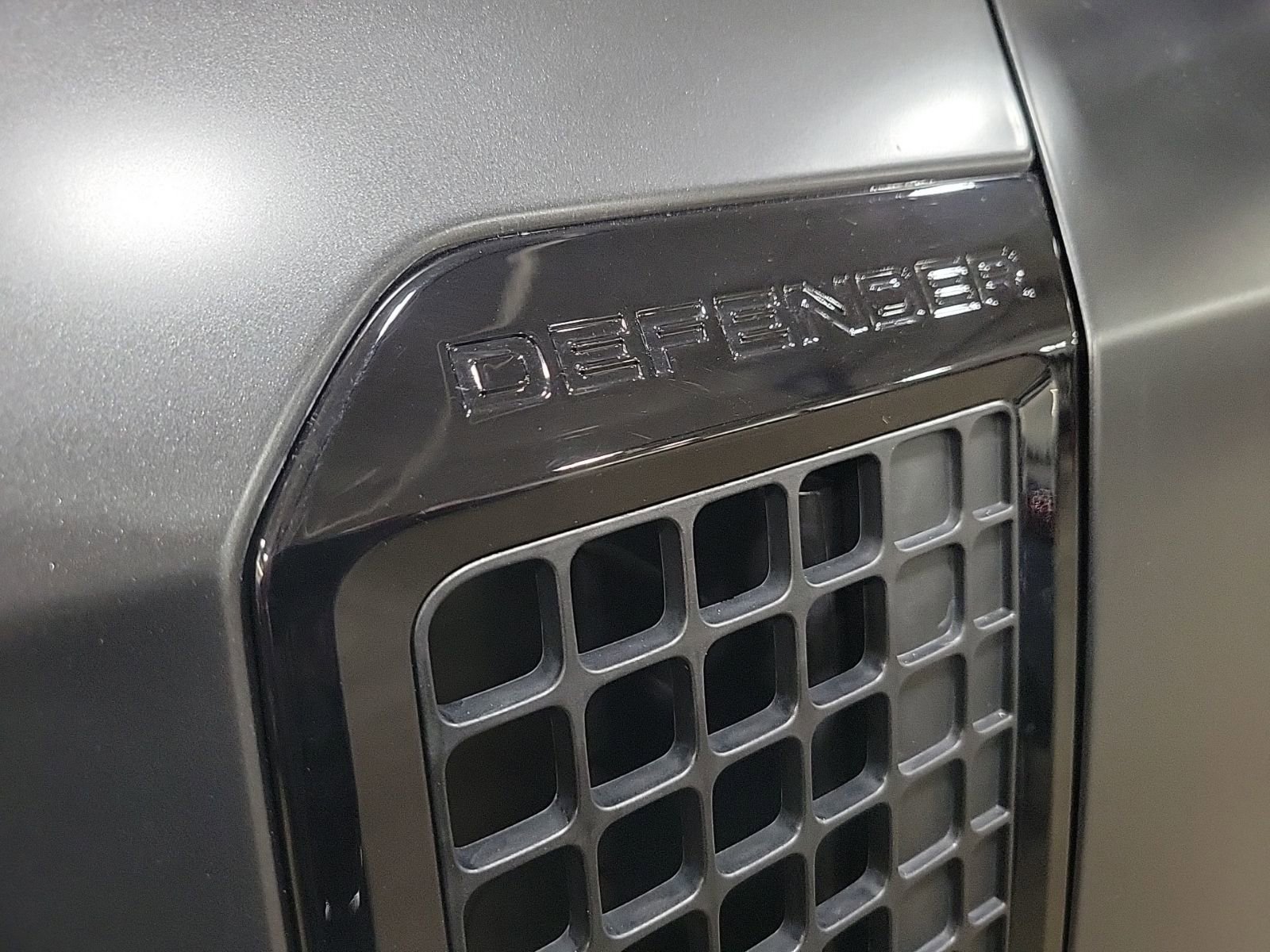 Used 2024 Land Rover Defender 110 X image 34