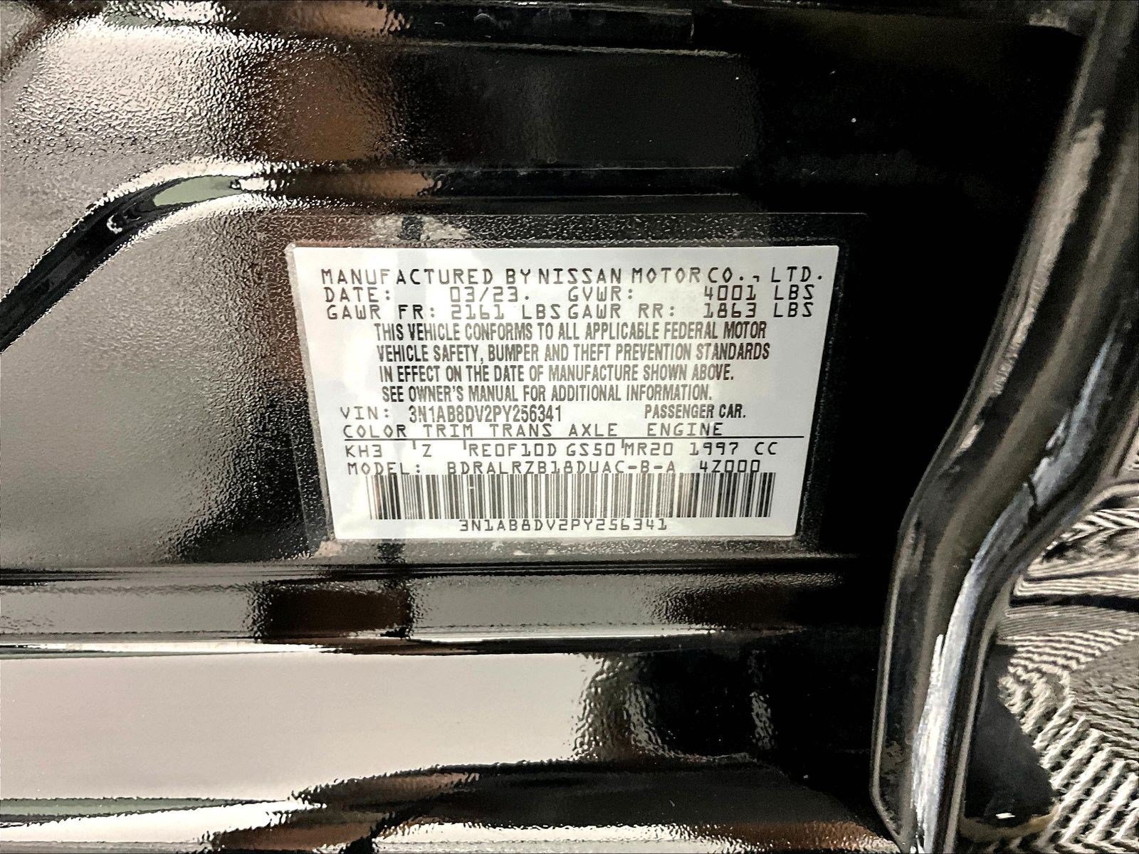 Certified 2023 Nissan Sentra SR w/ Midnight Edition Package FWD image 18
