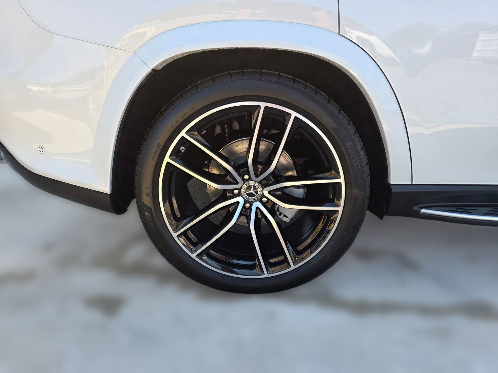 New 2026 Mercedes-Benz GLS 580 4MATIC image 11