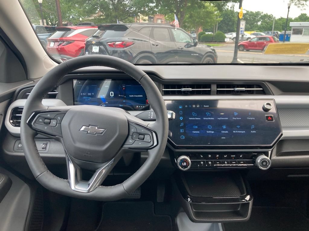 New 2027 Chevrolet Bolt LT w/ Comfort Package FWD image 5