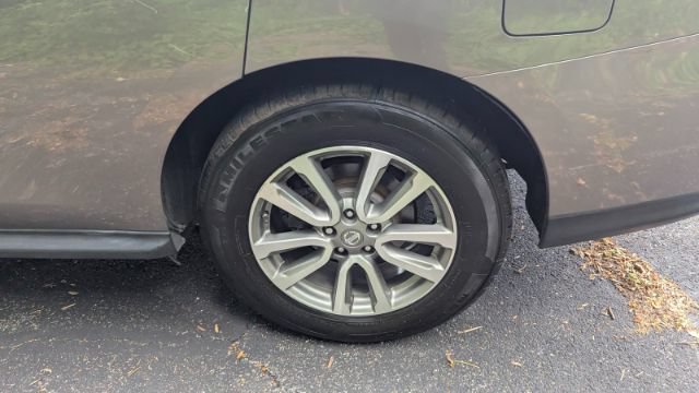 Used 2014 Nissan Pathfinder S AWD/4WD image 10