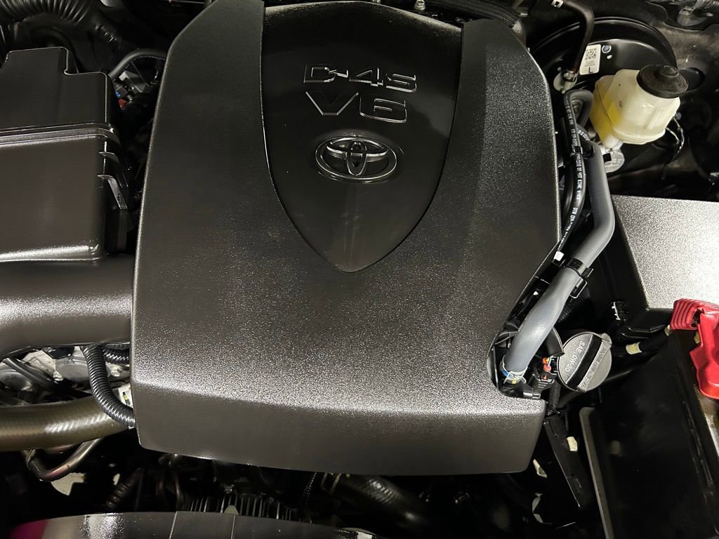 Certified 2023 Toyota Tacoma SR AWD/4WD image 11